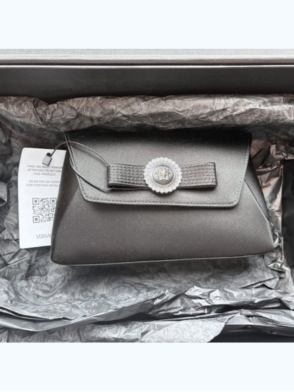 BN! Authentic Versace Medusa head with la greca pattern around the outside - Picture 16 of 17